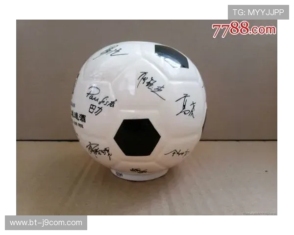 小酒瓶足球的创意玩法与娱乐体验探索 让运动与趣味完美结合 小酒瓶足球的创意玩法与娱乐体验探索 让运动与趣味完美结合